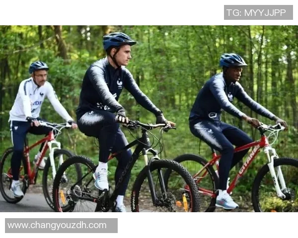 足球明星挑战骑行极限 展现速度与技巧的精彩瞬间